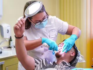 Living With Bruxism: Ways to Manage Tooth Grinding Jaw Clenchin…