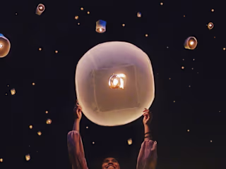 Yi Peng Lantern Festival