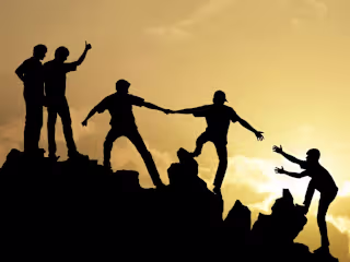 9 Essential Tips for Building and Maintaining Strong Friendship
