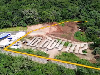 Real Estate Adverts Showing Motion Tracked Property Lines.