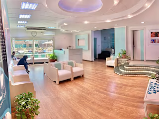 @moonlightdentalcenter on Instagram‎: ”مركز موون لايت خبرة تزيد…