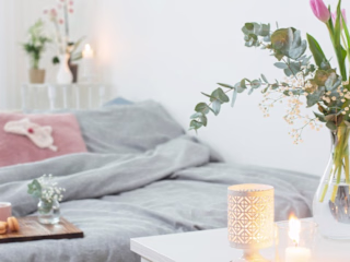 9 Floral Decor DIYs to Spring-ify Your Space Without Breaking t…