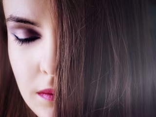Top 6 Oils for growing thicker and stronger hair faster
