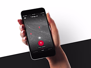 Helping customers experience
the benefits of owning a Tesla