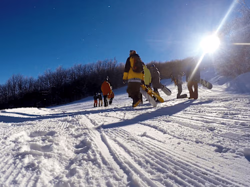 Snowboarding with friends. trailer - YouTube