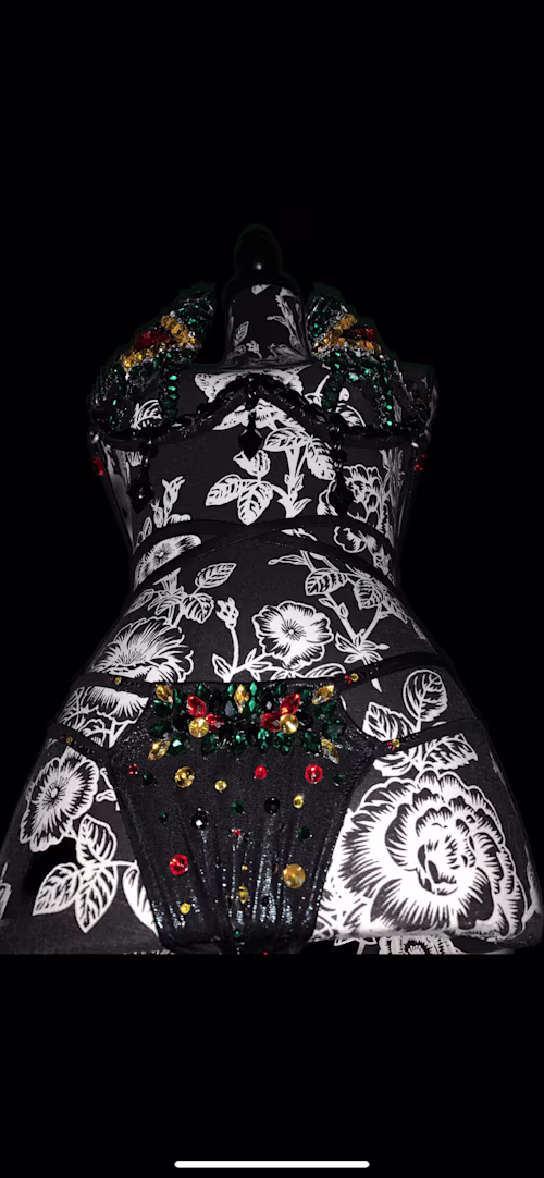 Custom carnival costumes 
