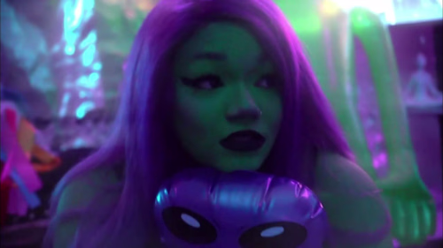 Sad Heaux The Goddess - Skip My Meds | Dir. ShotByT - YouTube