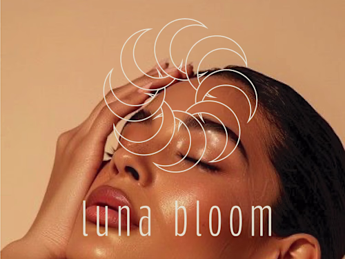 LUNA BLOOM