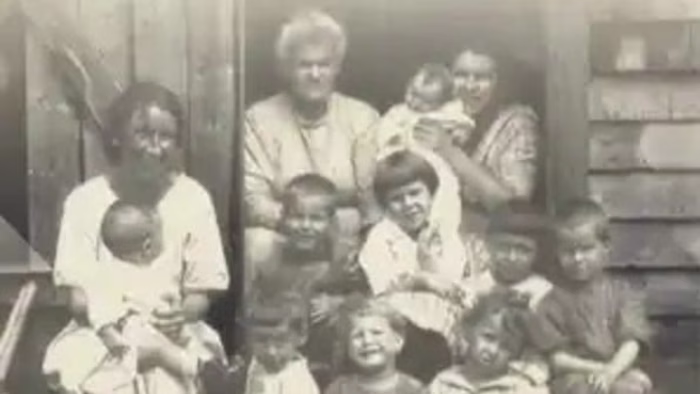 Book spotlights Native American women who lived on Mackinac Isl…