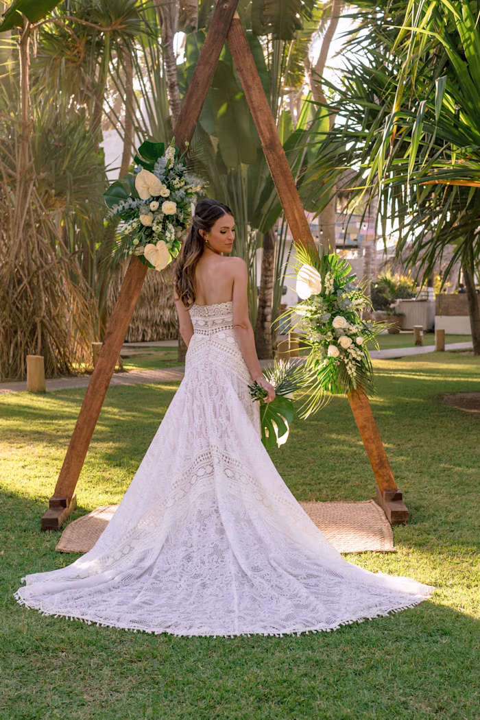 Romantic & Editorial photography by La Costa Photo A beautif...