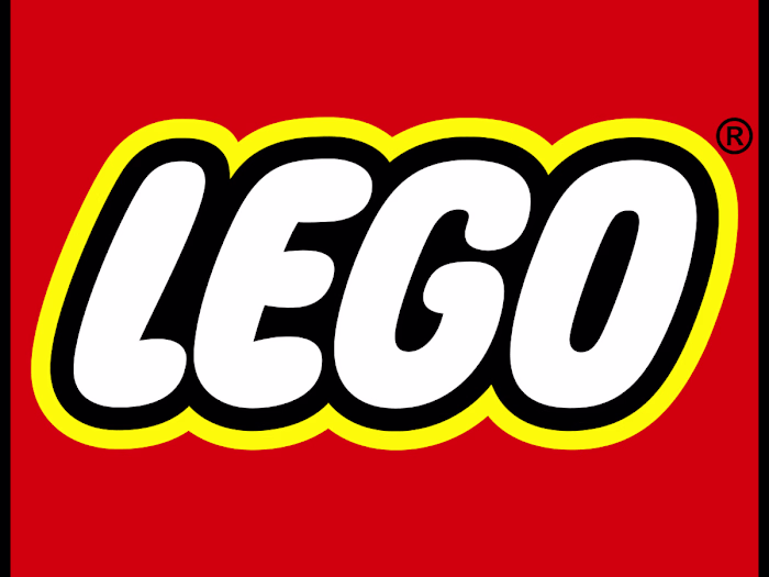 Social Marketing deck for LEGO