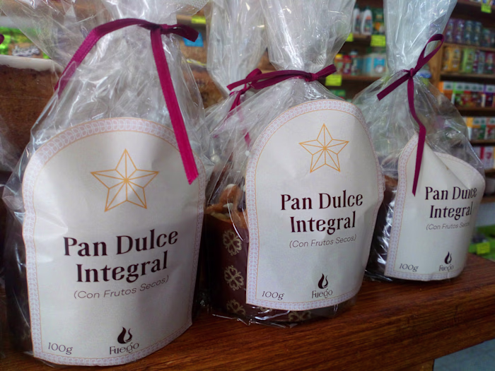 Fuego: Logo and Panettone label design