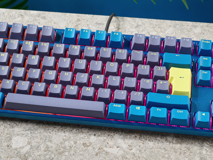 Ducky One 3 TKL Unboxing - YouTube