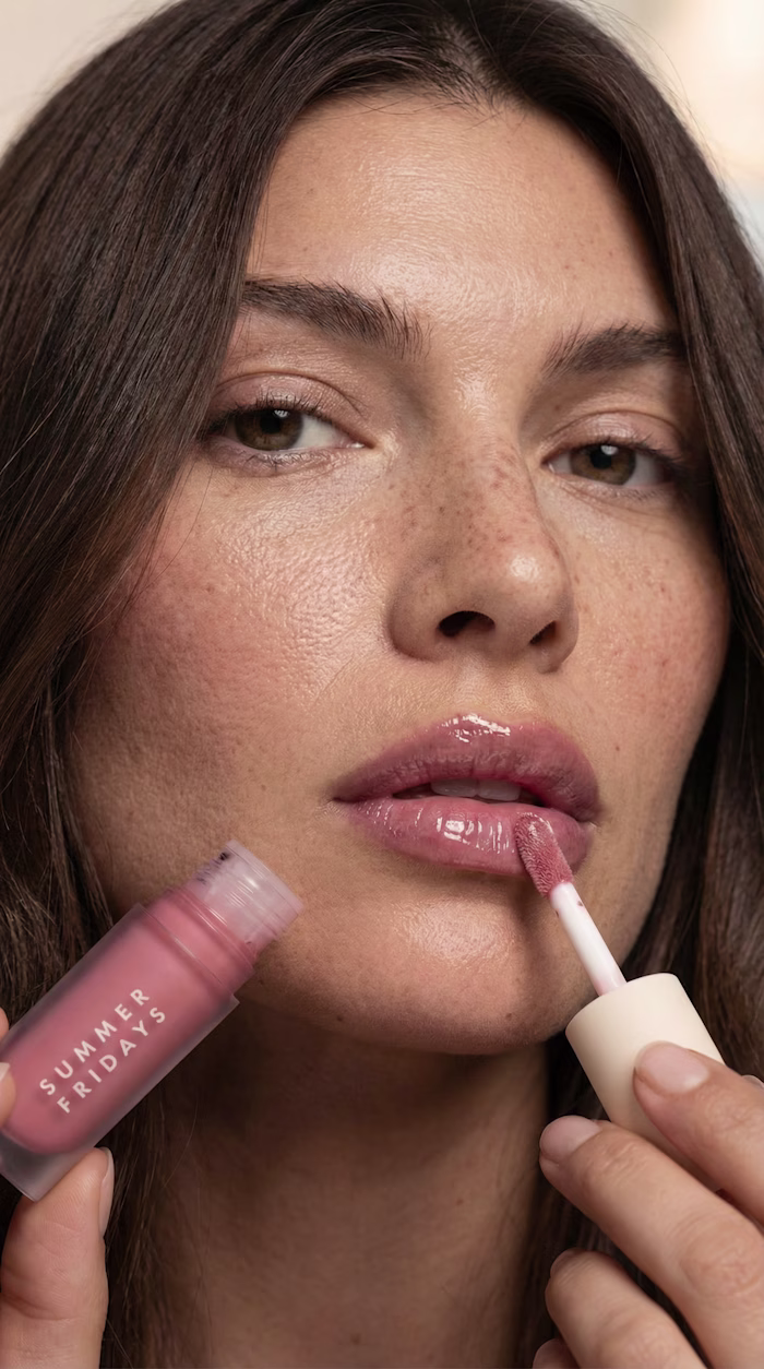 AI photos that don’t look like AI for a lip gloss brand. I l...
