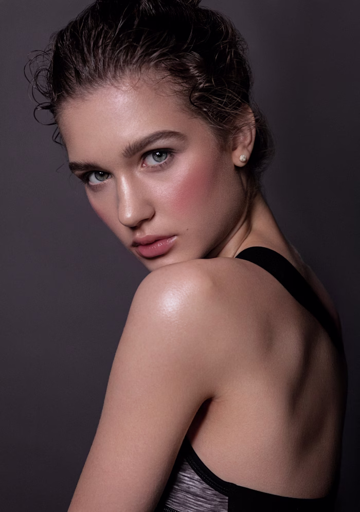 Natural retouch.AI. Portrait