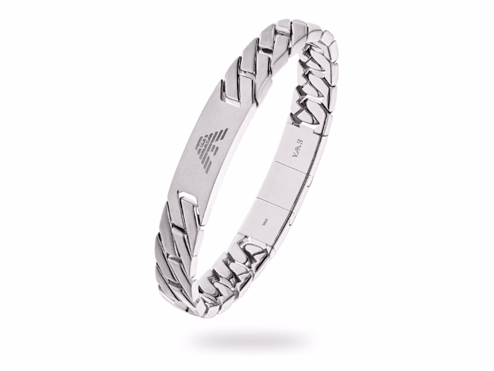 "This Valentine’s Gift That Speaks of Timeless Love & Elegance"