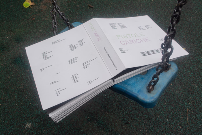 Pistole Cariche. An editorial design project