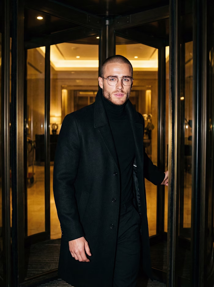 Noir Gentleman | AI Menswear Visuals