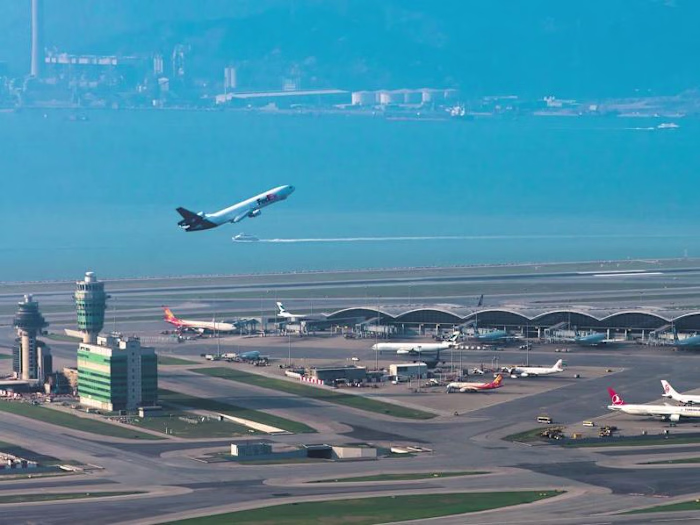 HKIA Sustainability Report 2017/18 (Sample)