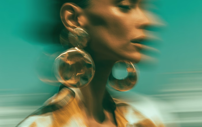 Summer Gold: AI-Enhanced Jewellery Imaging