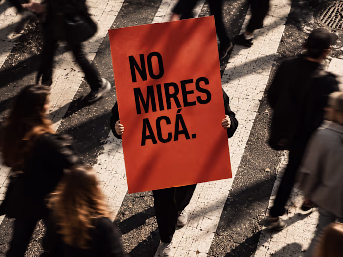 NO MIRES ACÁ — Social Motion & Brand Storytelling
