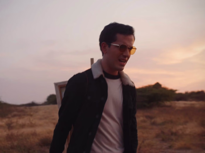 Giral's "Intentar" Music Video