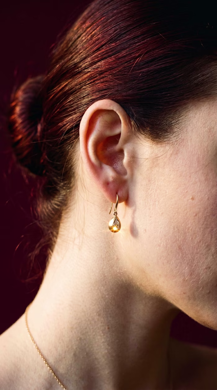 Fine Jewelry Editorial, AI-Generated Chiaroscuro