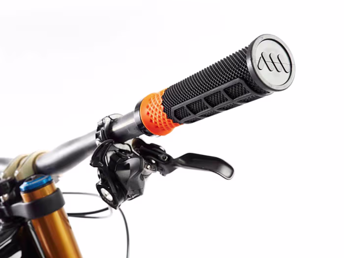 AMS × CERO Grips: Sculped for Control