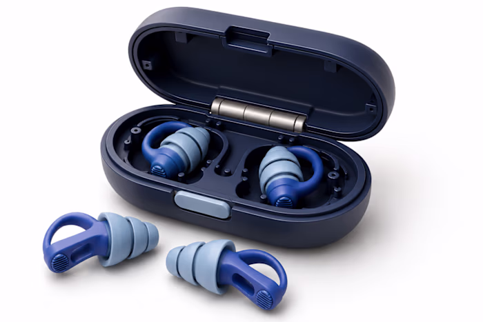 REUSABLE EARPLUGS & CASE CAD