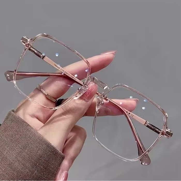 UGC Eyewear Video | Rose-Gold