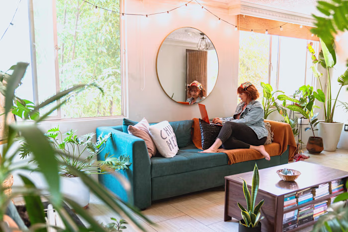 It’s a whole mood: How switching up room lighting can change th…