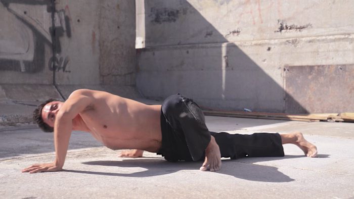 Contemporary dance performance on Vimeo