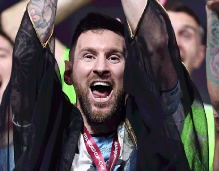 Video "El éxito" Messi y CR7