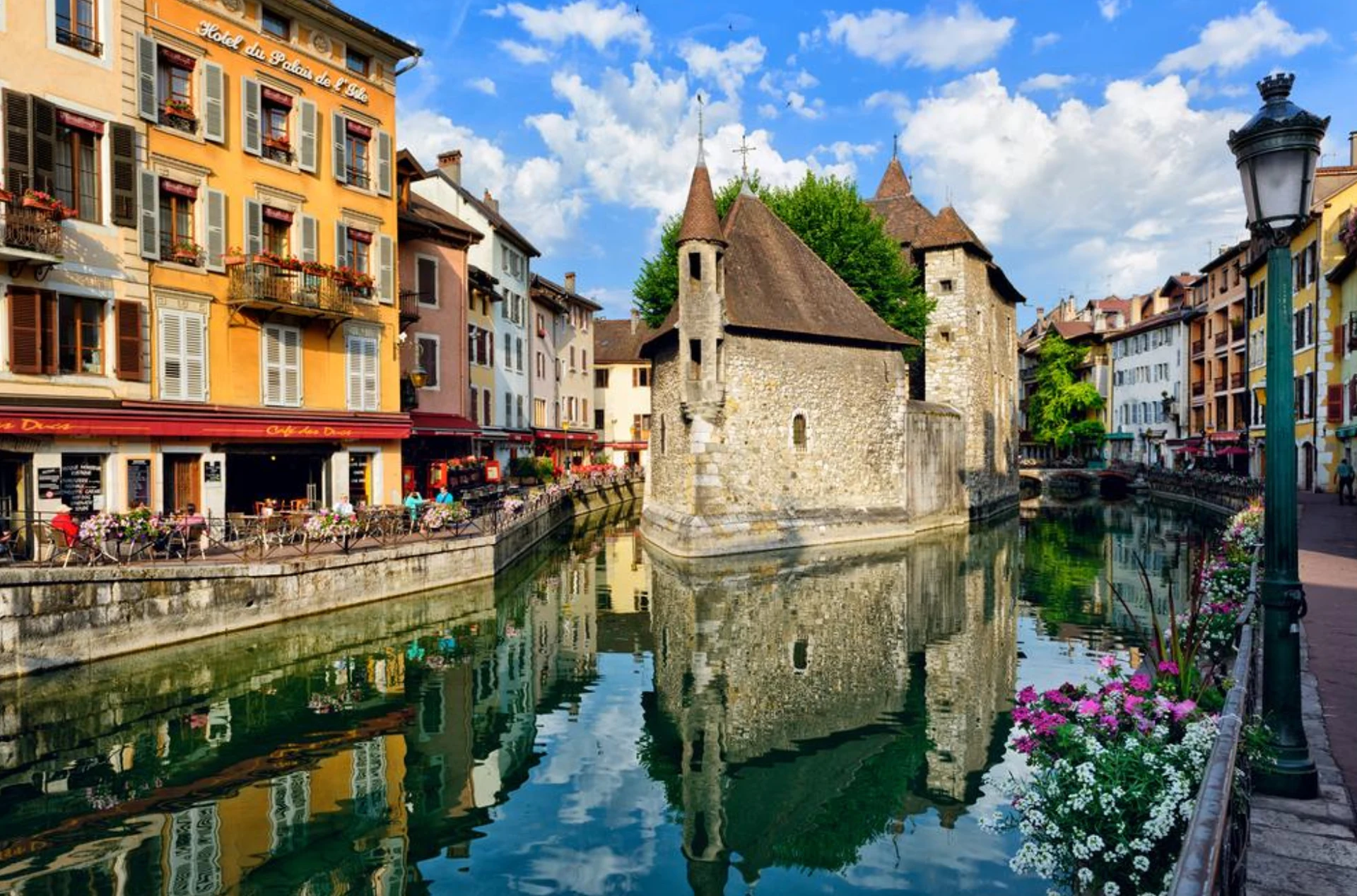 The Best of Rhône-Alpes Food, Cheese & French Wines to Match
