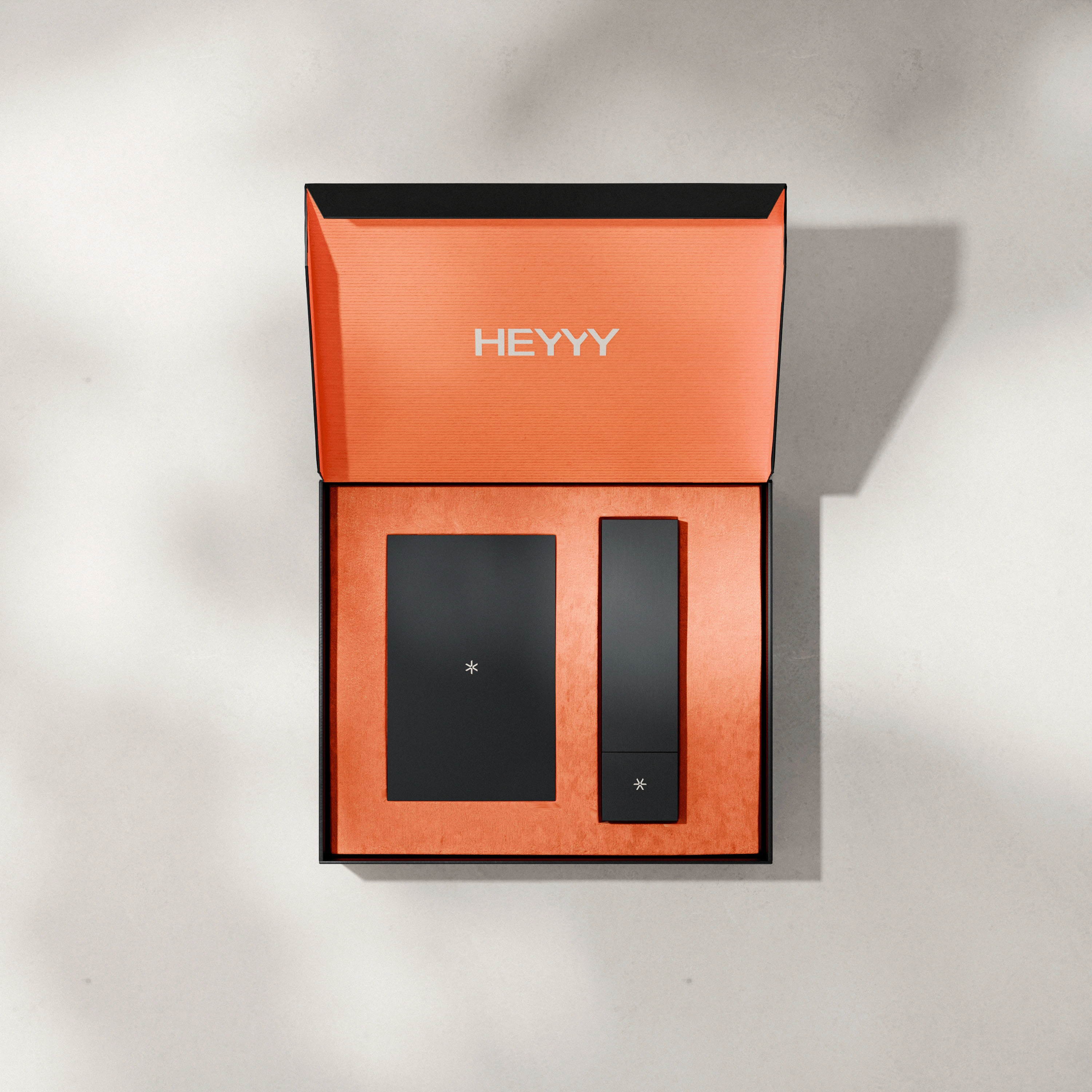This top-down view shows off the clean layout and bold colour contrast. It reinforces the brand’s confident, no-nonsense approach to men’s health.