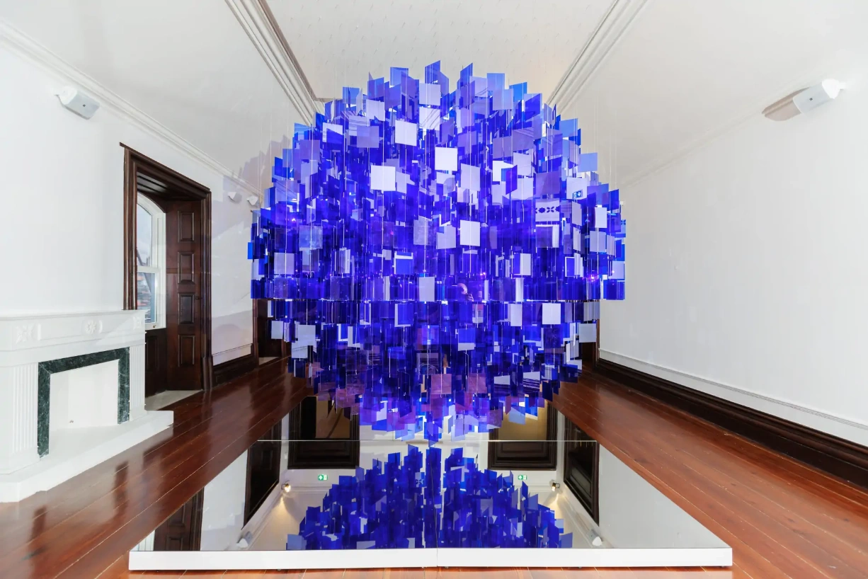 “Sphere bleue” by Julio Le Parc
