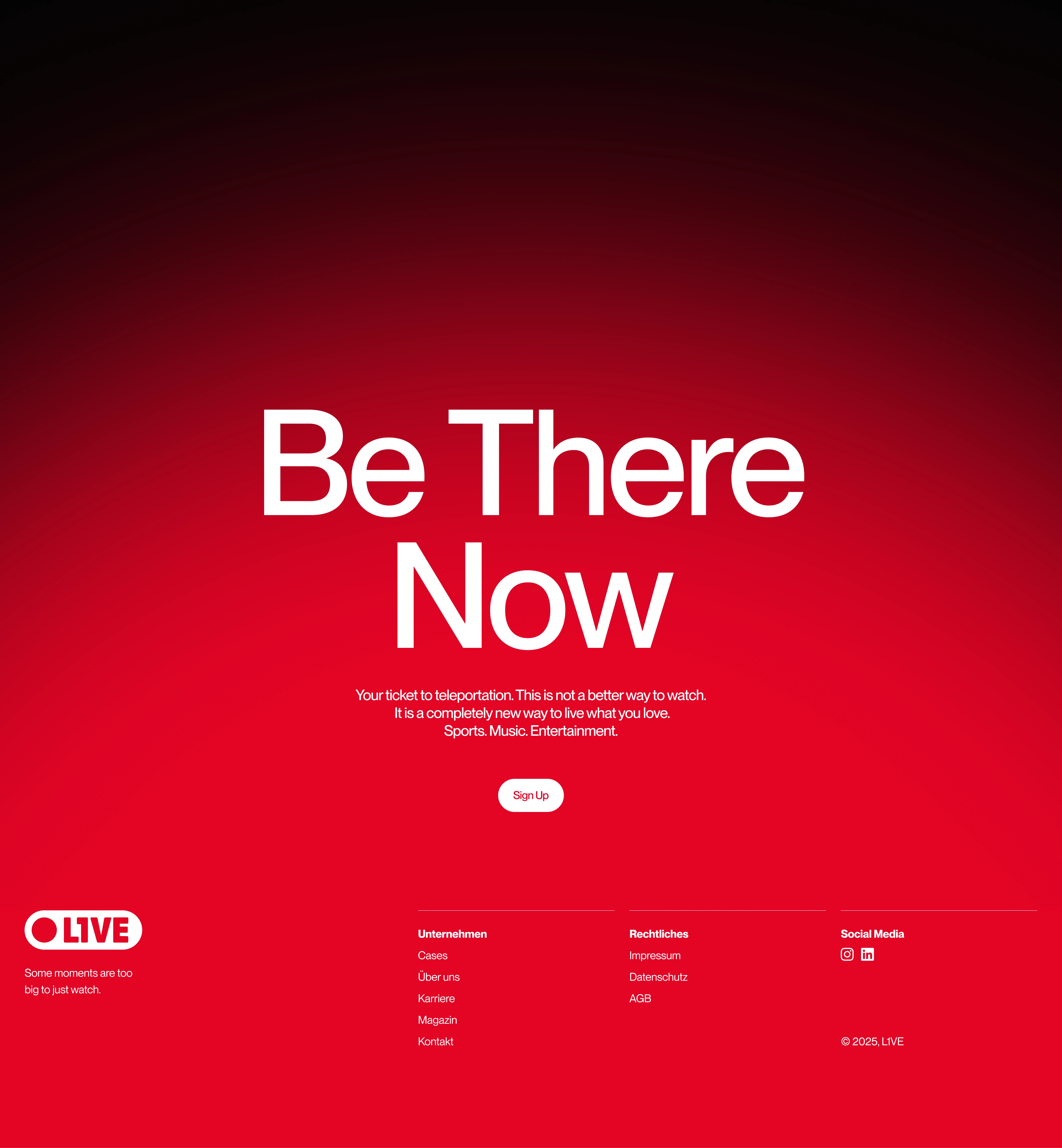 Footer with parallax gradient effect on scrolling