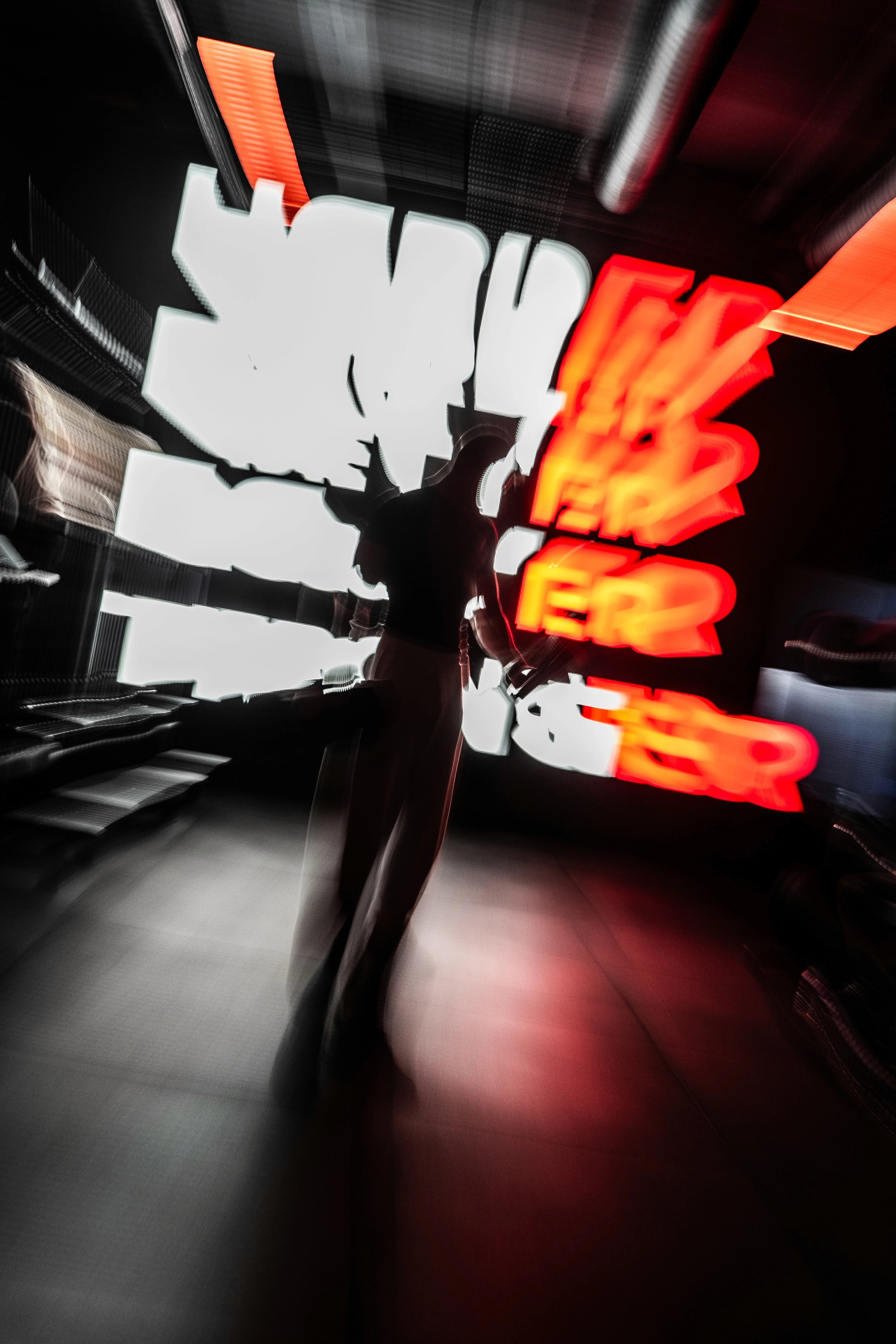 Balancing bold visuals with seamless navigation for a captivating showcase.