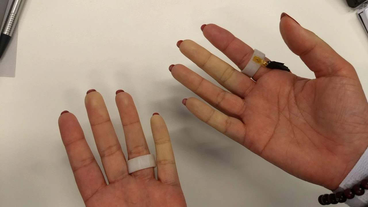 Arduino prototype worn during test sessions with patients