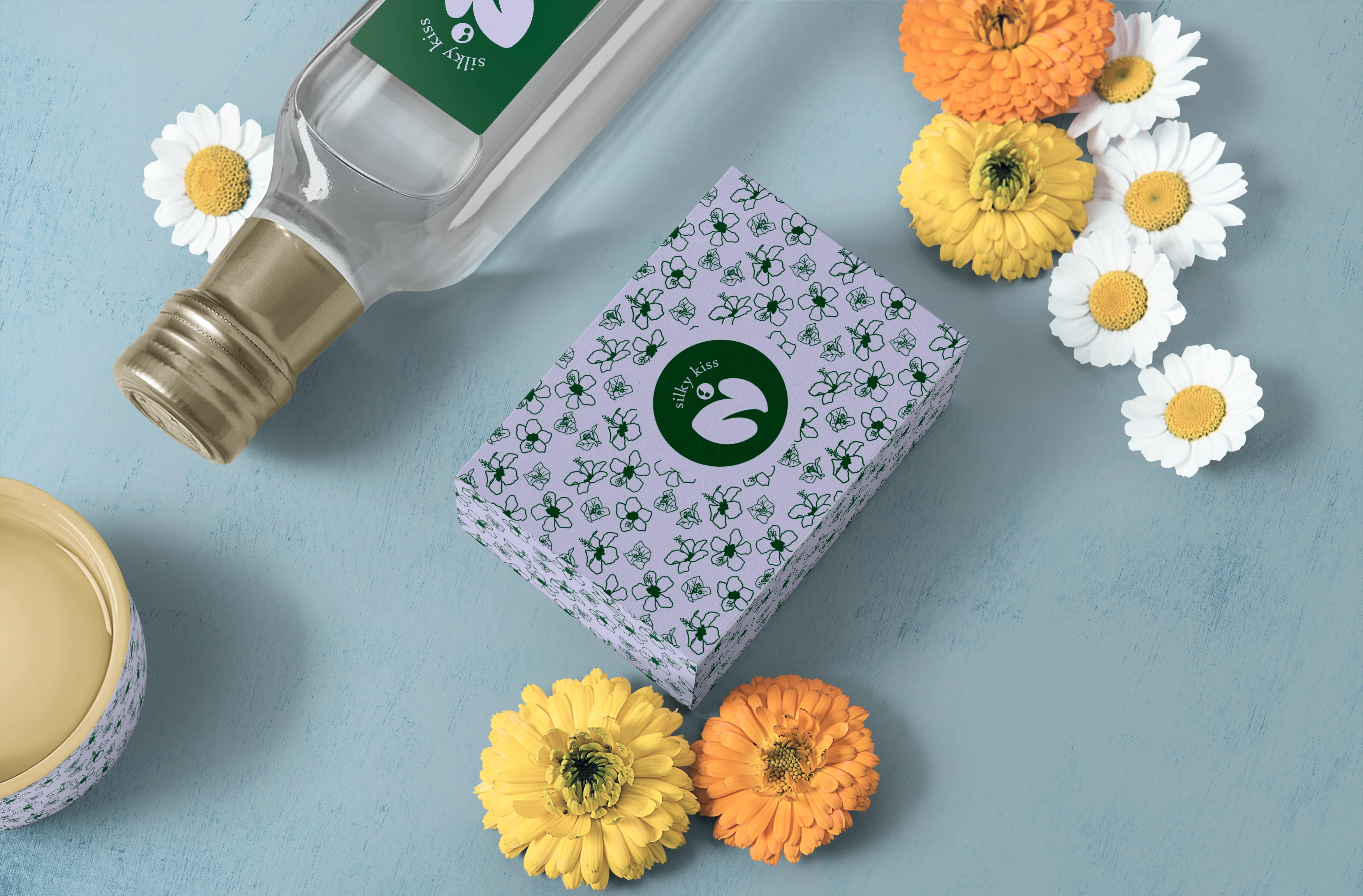 mockups for box and bottle
