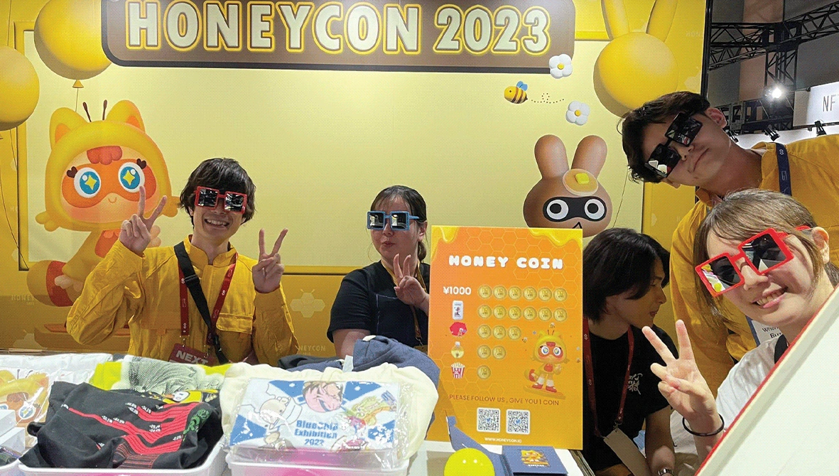 HONEYCON scene