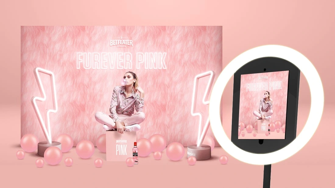 Pink Poser Instabooth