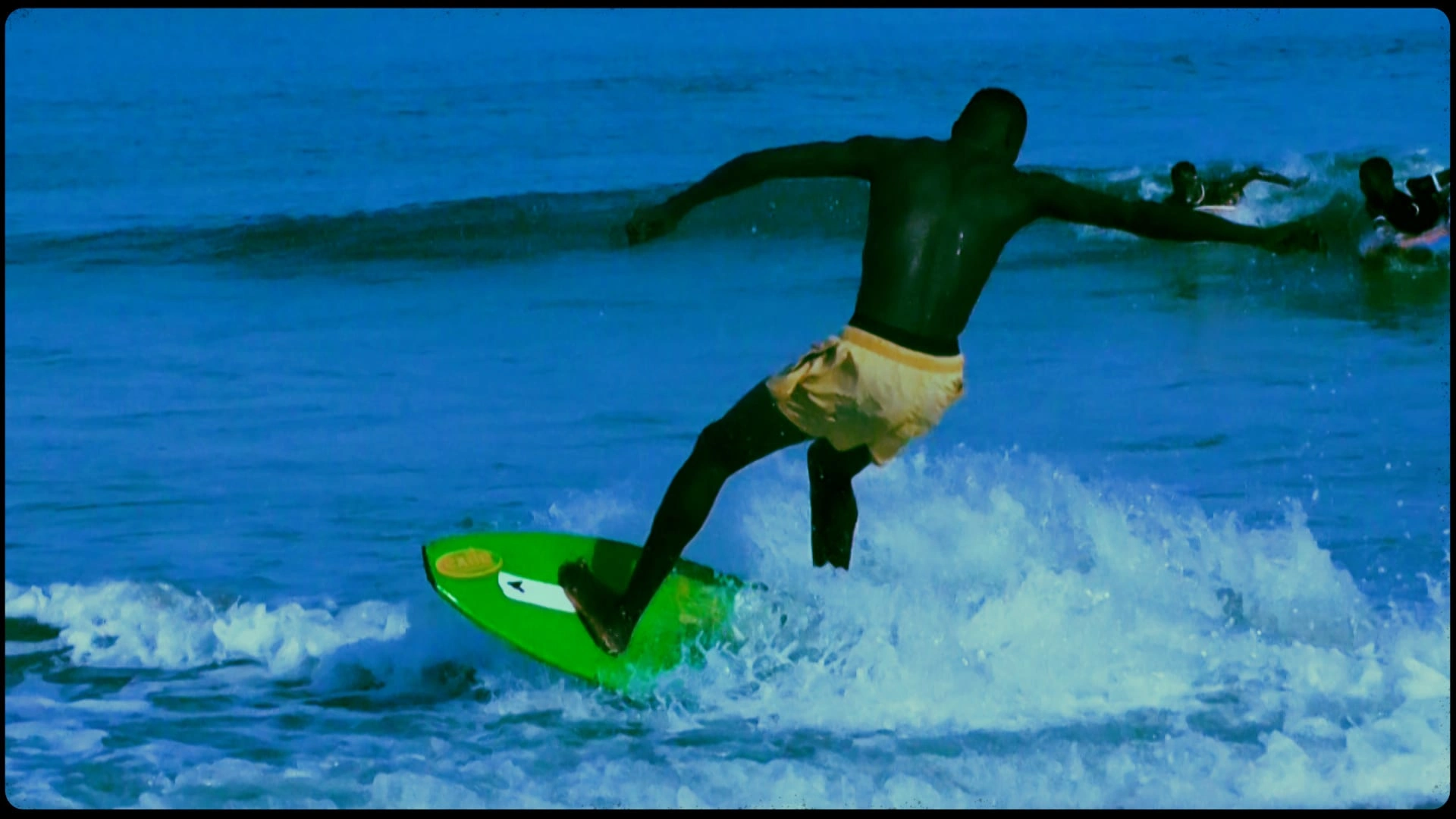 Due to the bay being by the water, its always a fun sight when the surfer kids come out to shred the waves which is quite a rare sight to see in that part of the world. Makes you wonder who really were the originators of the sport.