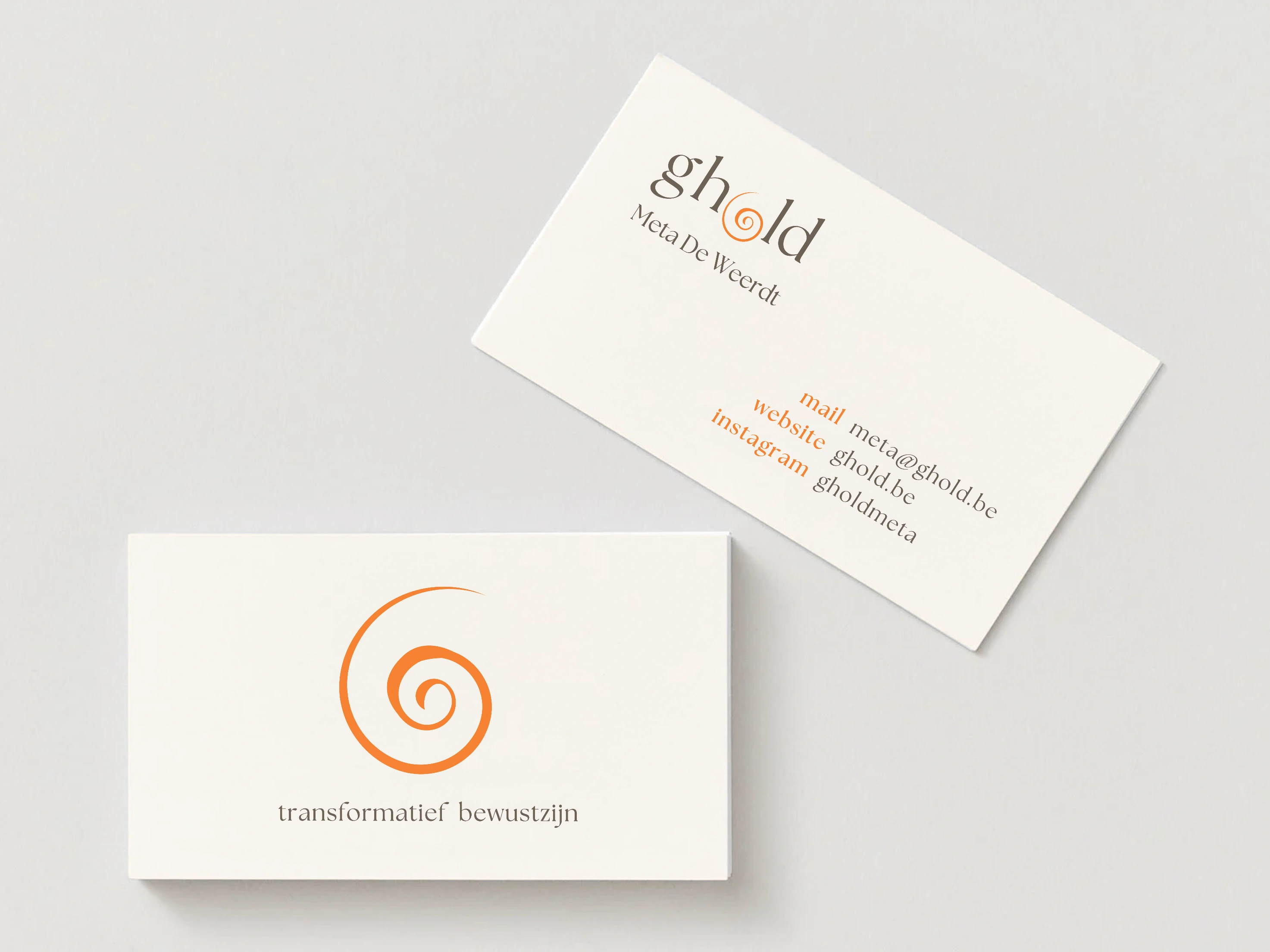 I created the branding for Ghold, providing Meta with a logo, color palette, fonts and custom business cards