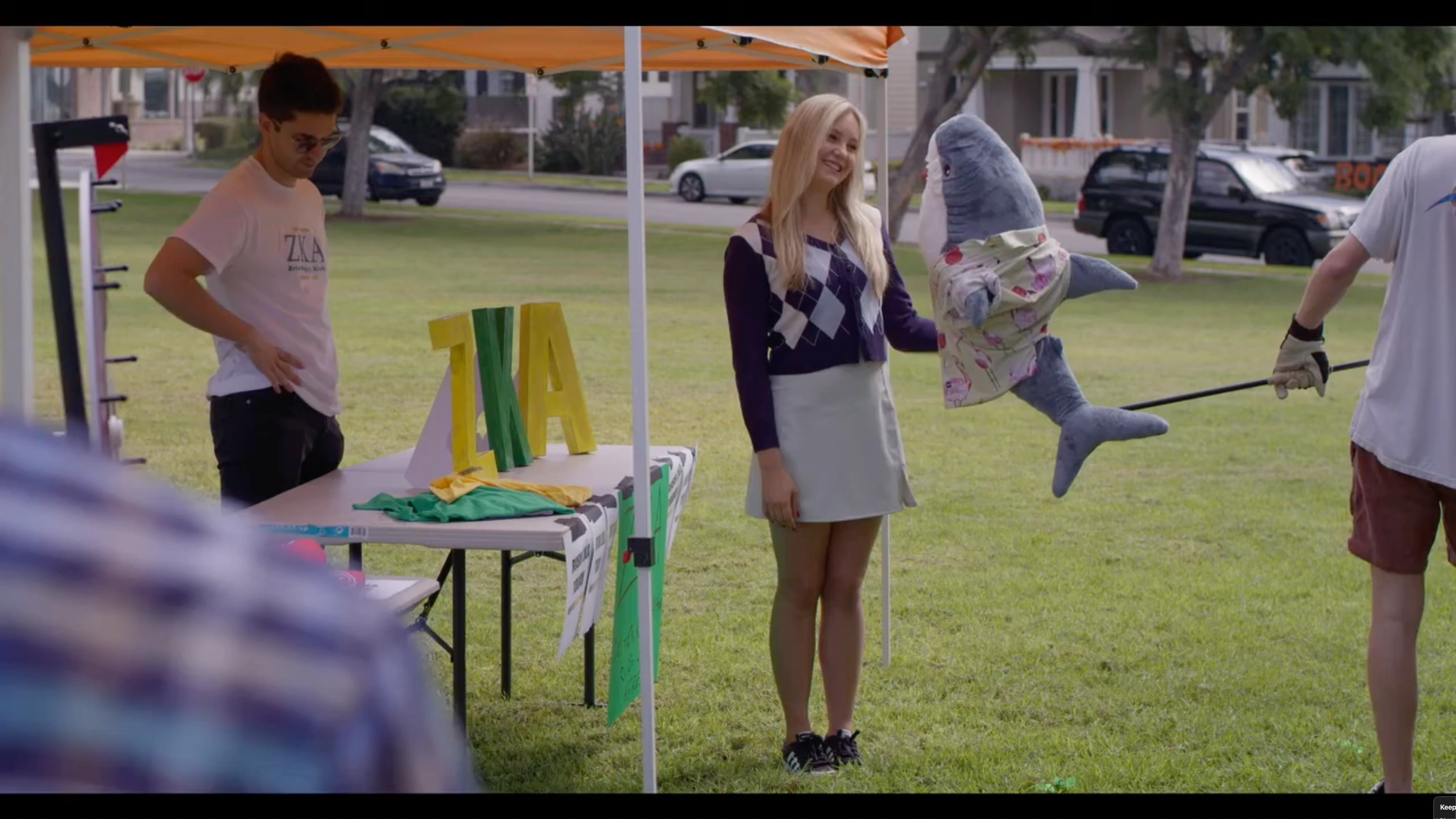 Pre-masking out Gus's puppeteer.