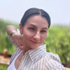 Julia Tal's avatar