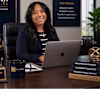 Yolande's avatar