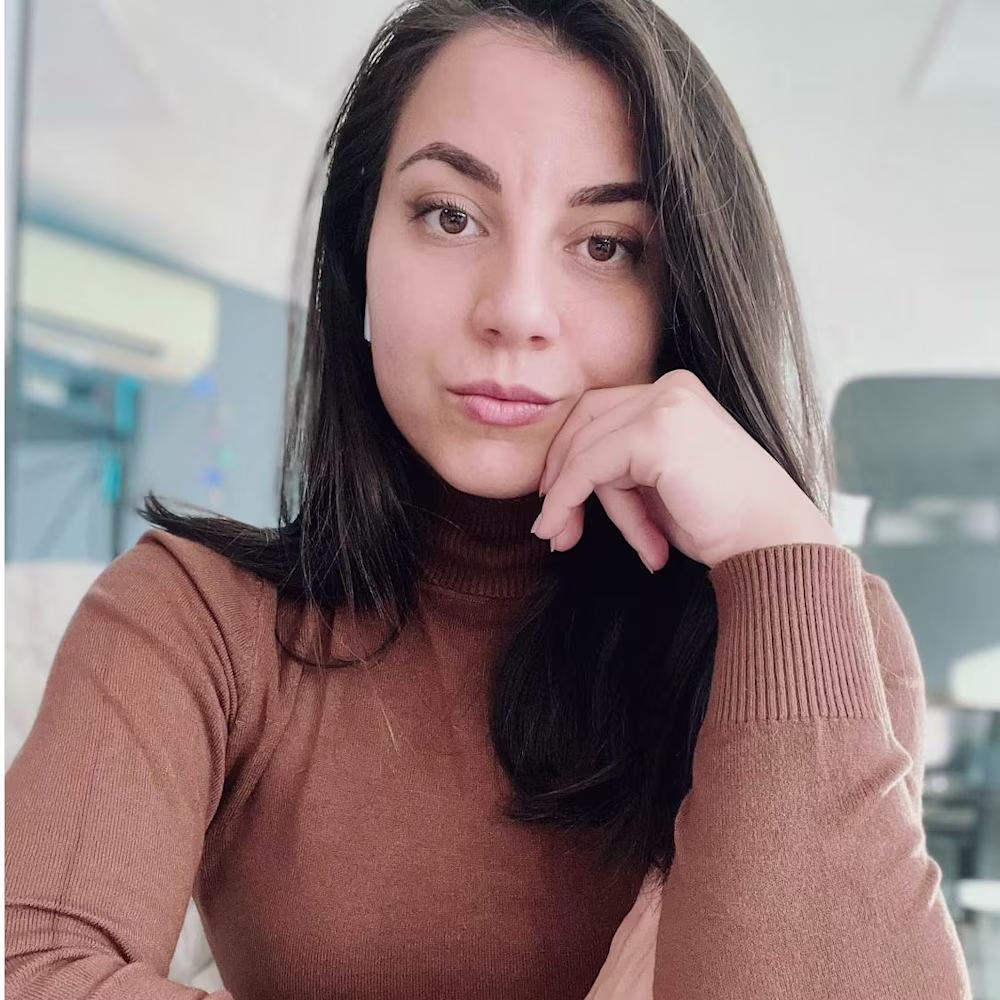 Ivelina Natovski