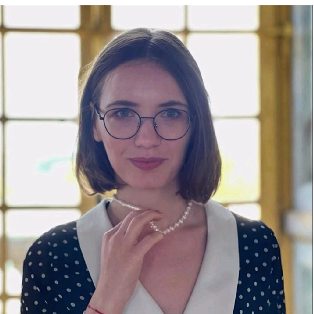 Elena Tara