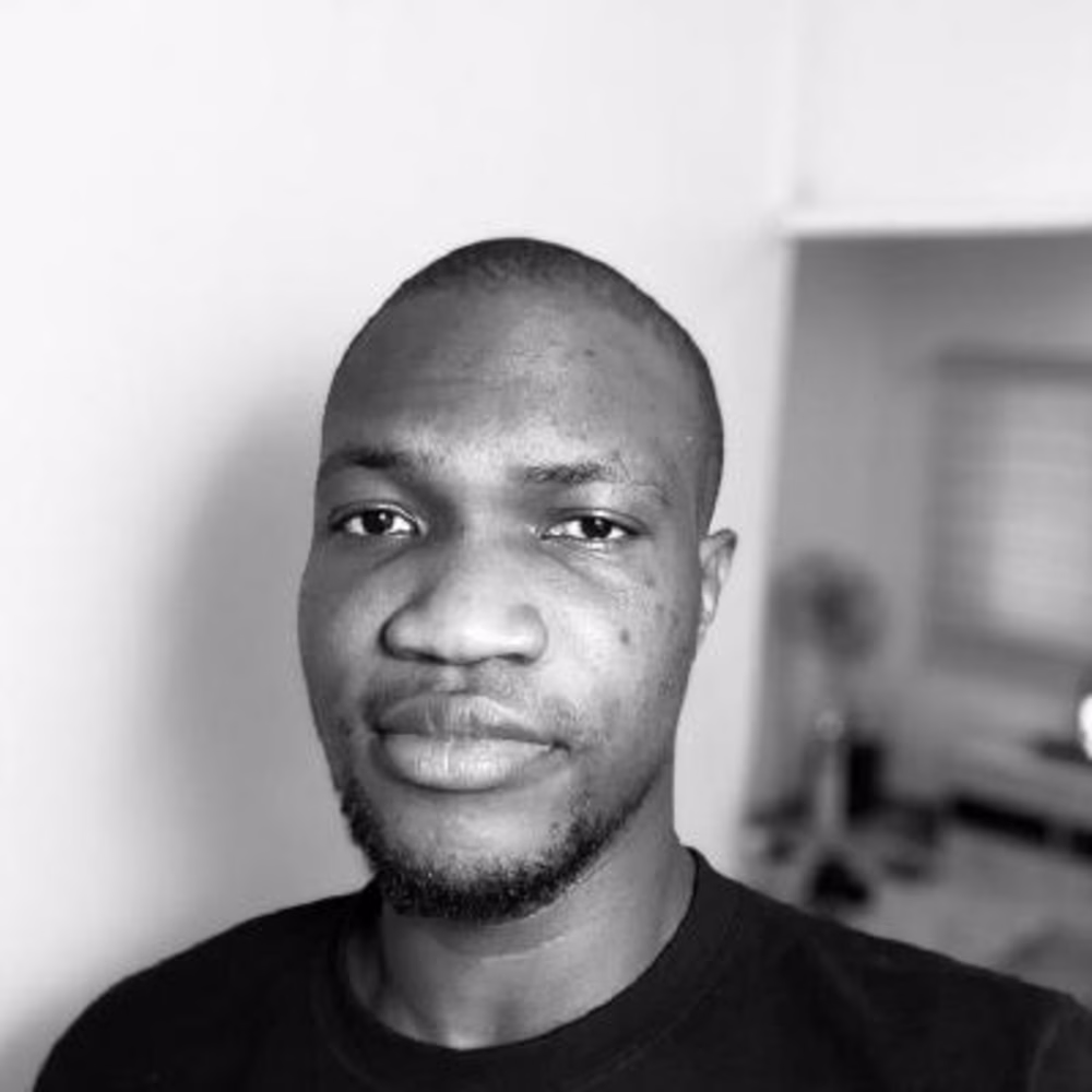 Ayodele oluwasina
